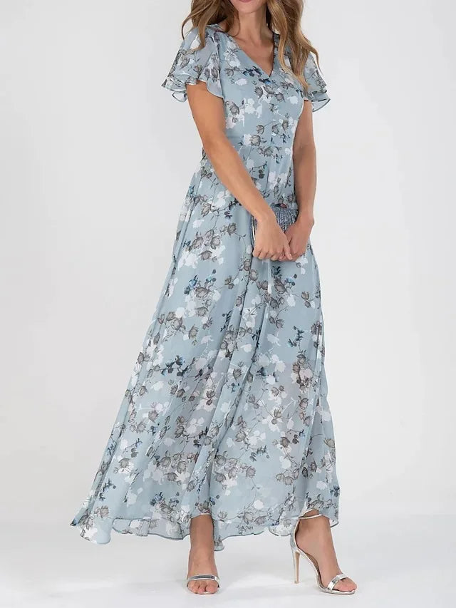 Langes Blumenkleid mit kurzen Ärmeln