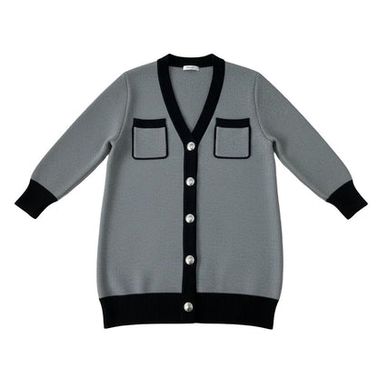 Kurze Strickjacke mit Kontrastbesatz für Frauen