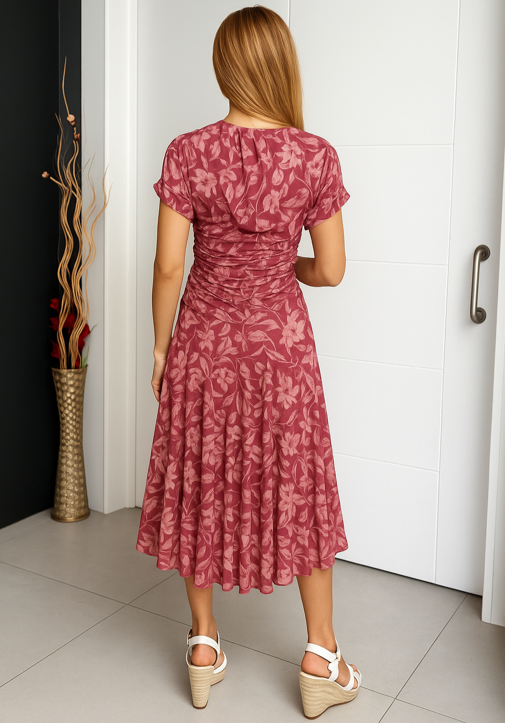 Midi Blumenkleid mit lockeren kurzen Ärmeln