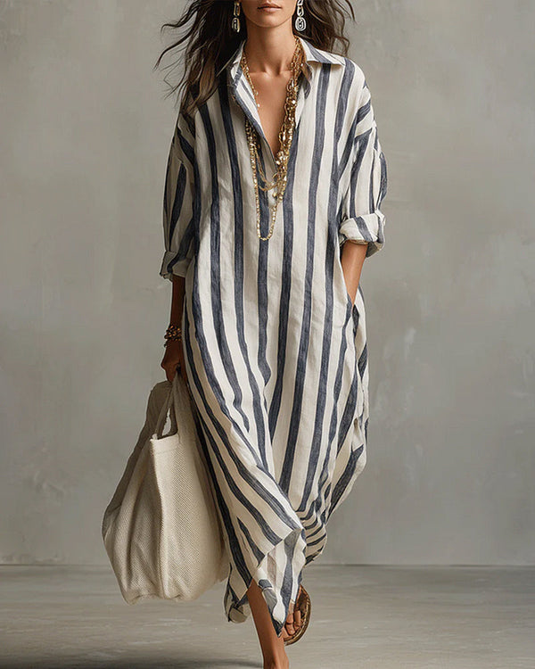 Langes Kleid mit Streifen und Kragenakzent Schlichte Gestaltung