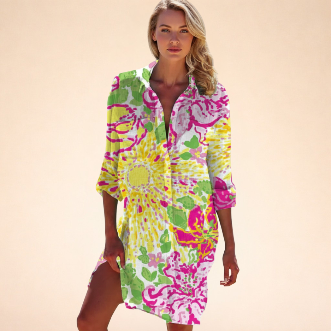 Kurzes Sommerkleid mit Hemdform und Kragen