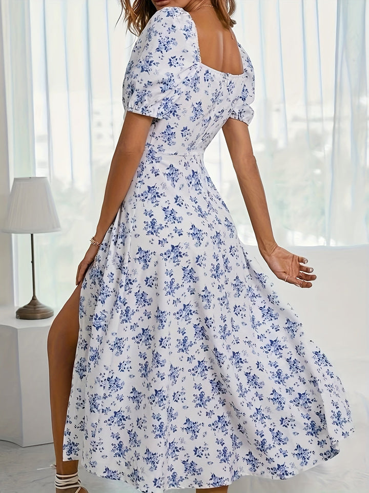 Langes Kleid mit Blumen und Puffärmeln