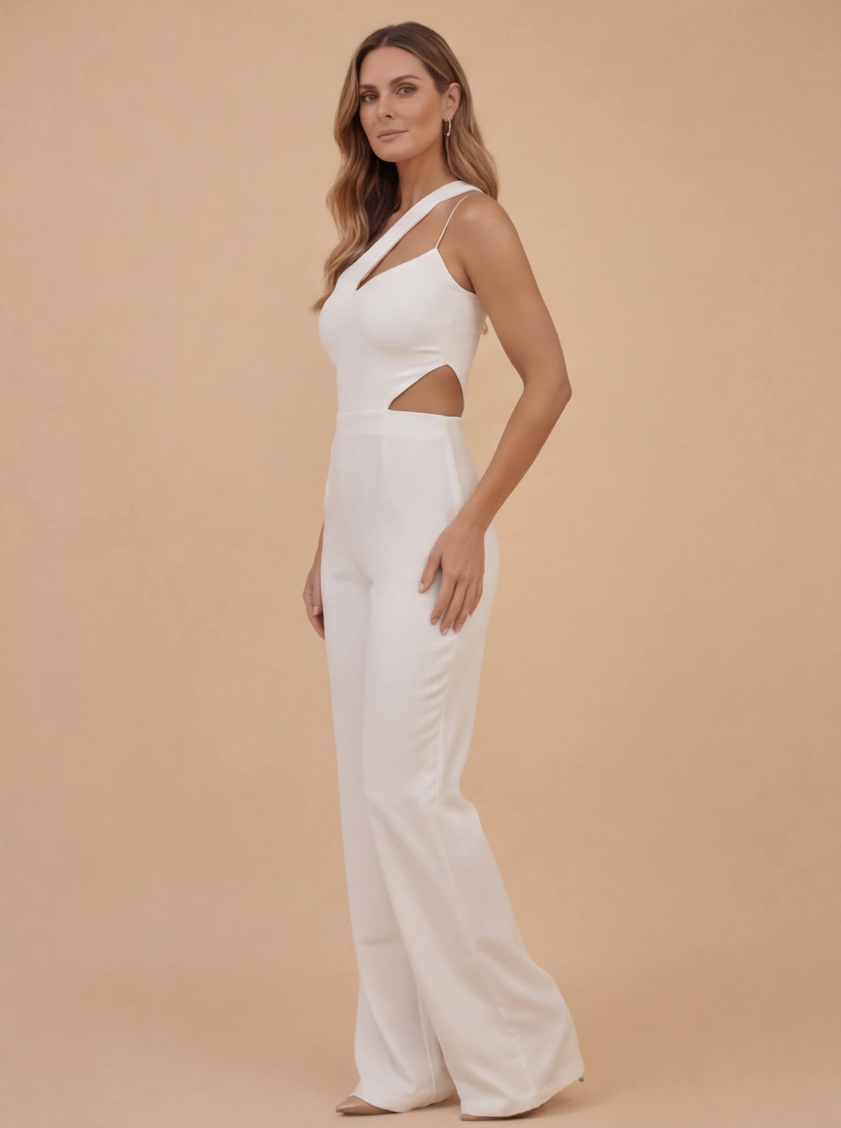 Asymmetrischer Damenoverall für festliche Anlässe
