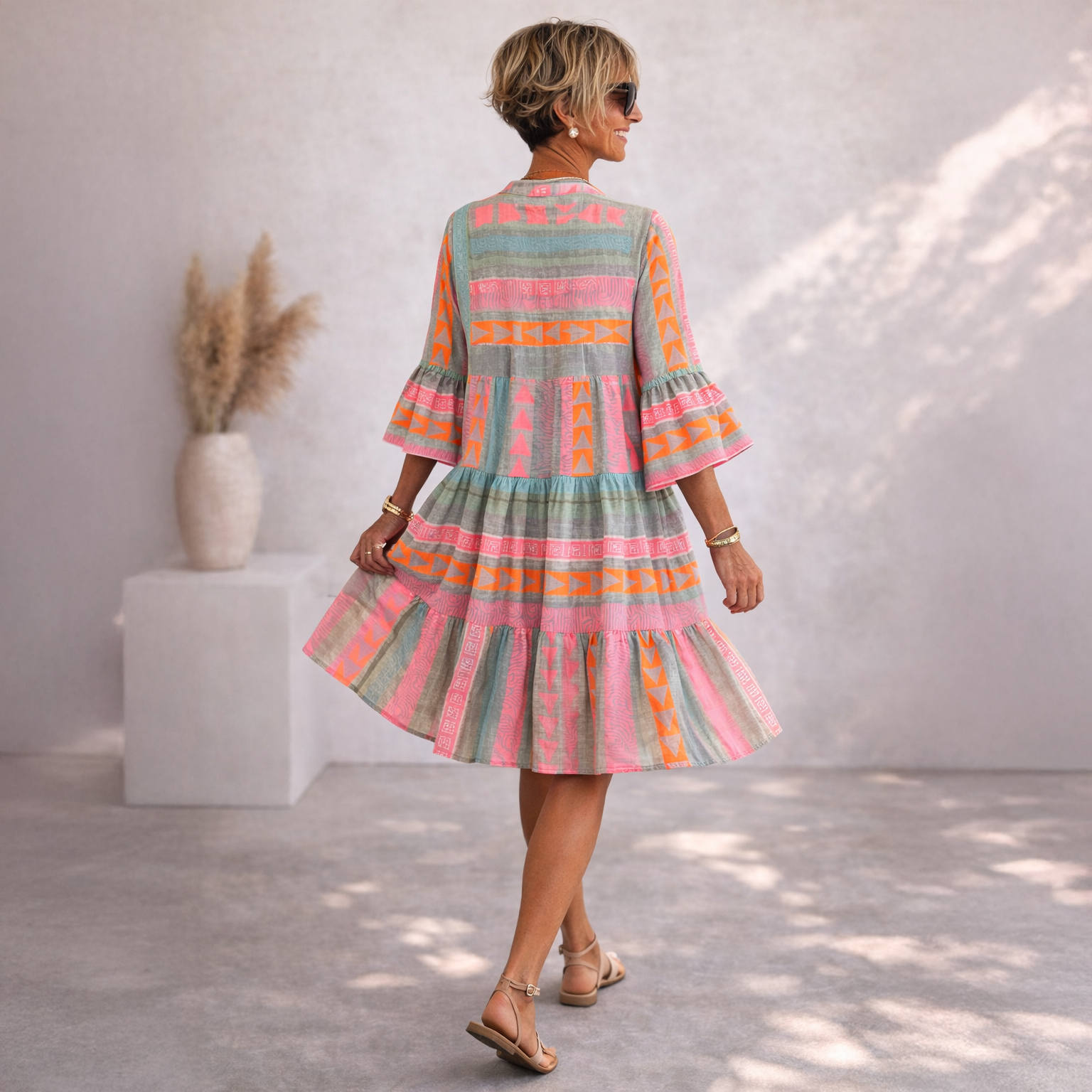 Breites Kleid für ein elegantes Erscheinungsbild