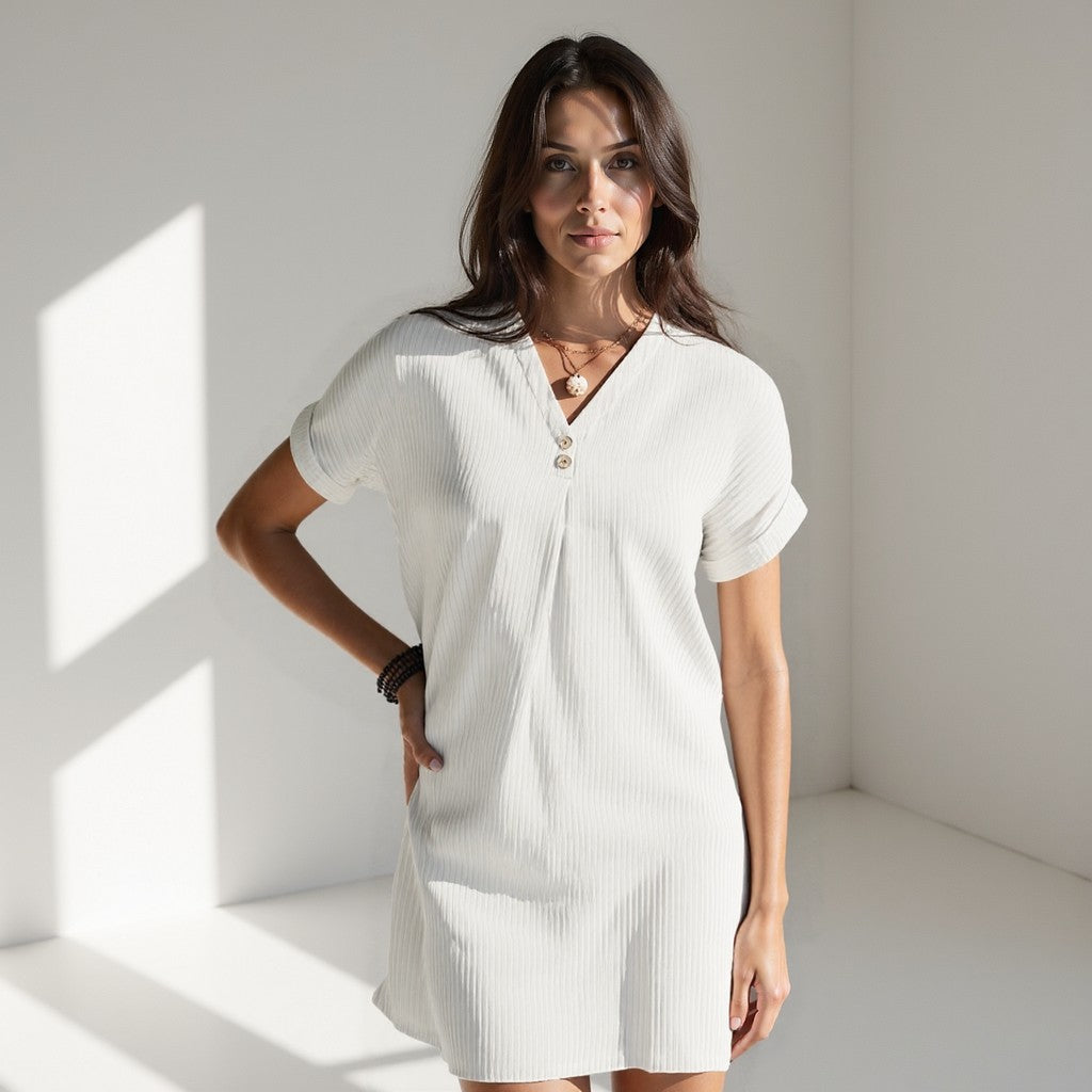 Damen Kurzes Kleid mit gerader Form und kurzen Ärmeln