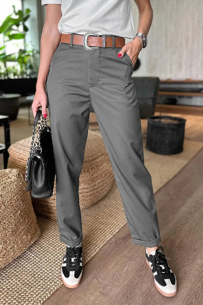 Elegante Damenhose mit gerader klassischer Form