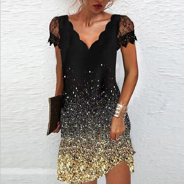 Elegantes kurzes Kleid mit Details