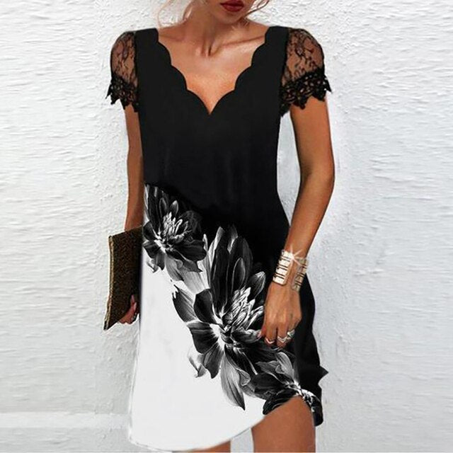 Elegantes kurzes Kleid mit Details