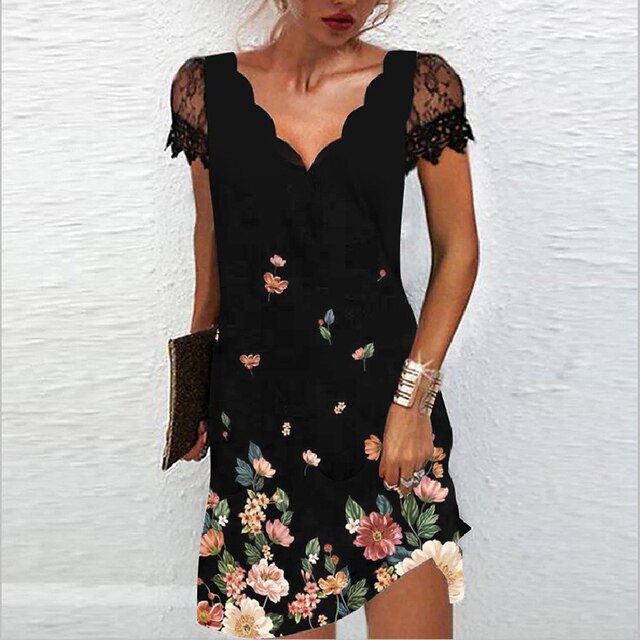 Elegantes kurzes Kleid mit Details