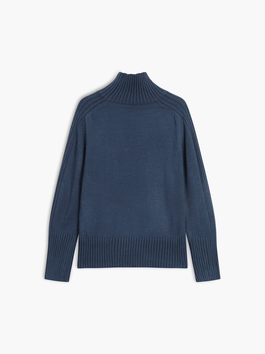 Eleganter Damenpullover mit hohem Kragen