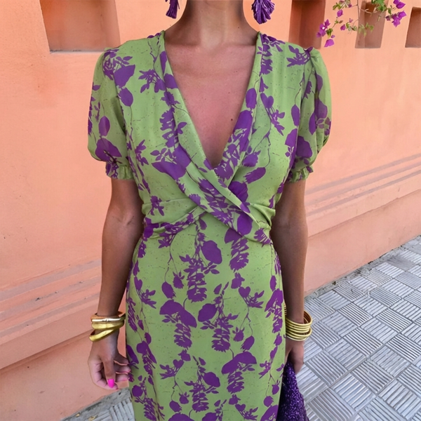 Elegantes Maxi Kleid mit tiefem Ausschnitt und kurzen Ärmeln