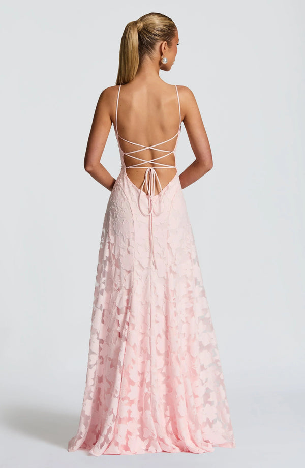 Elegantes Maxikleid mit schmalen Trägern und offenem Rücken