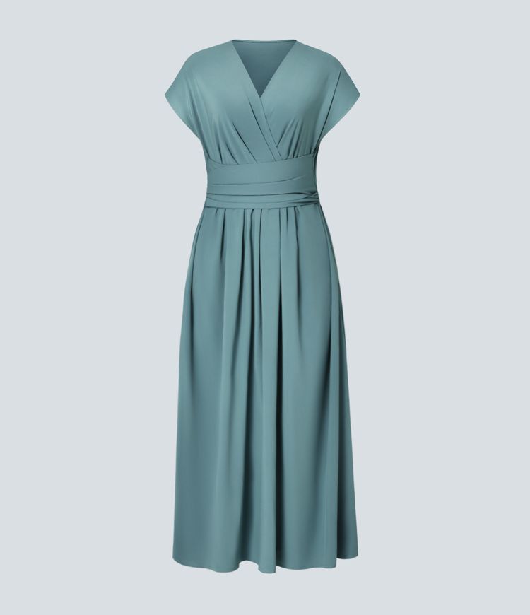 Elegantes Wickelkleid mit kurzen Ärmeln und Länge