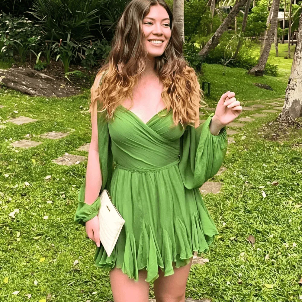 Minikleid mit weiten langen Ärmeln