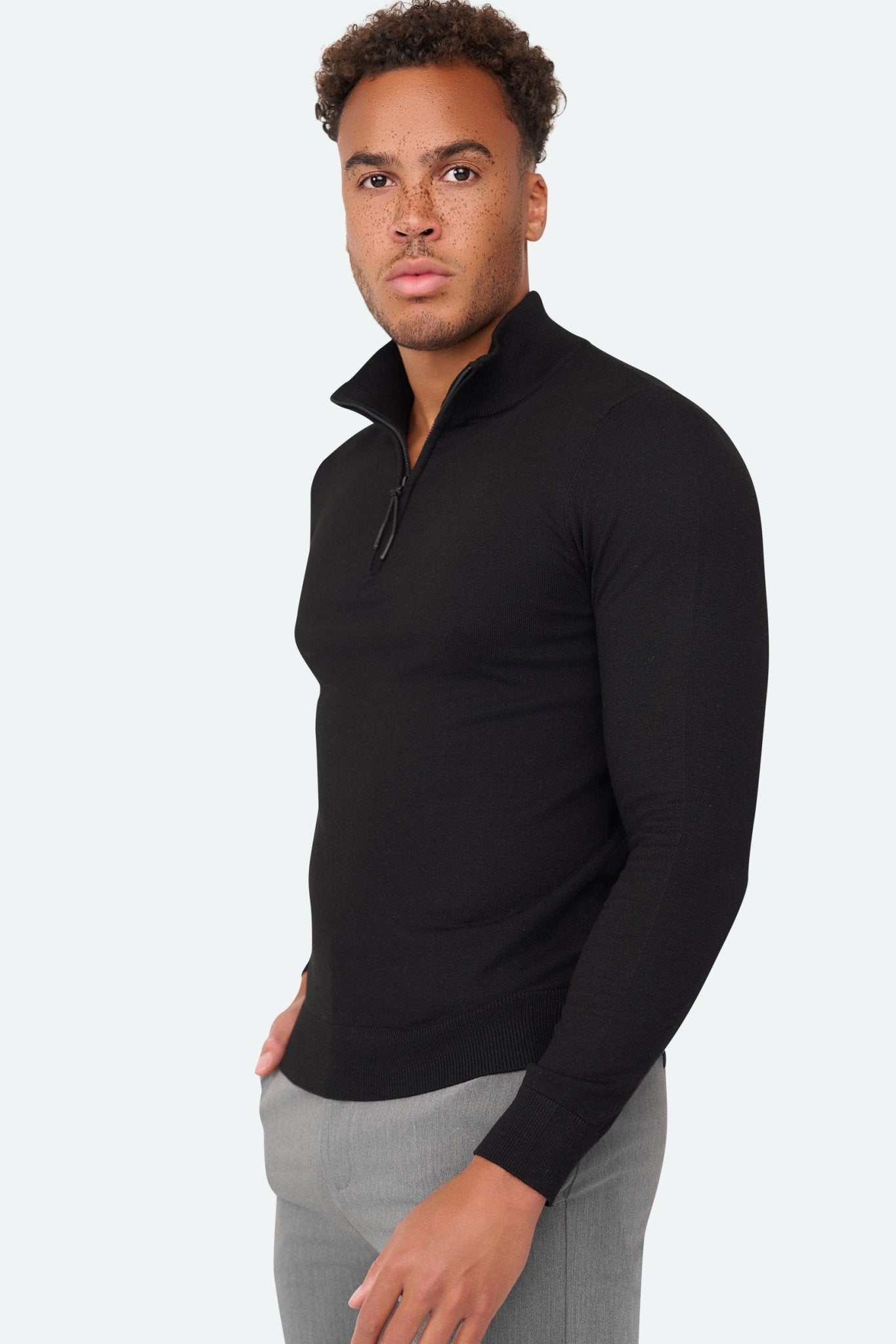 Herren Pullover mit Stehkragen und kurzer Reißverschluss