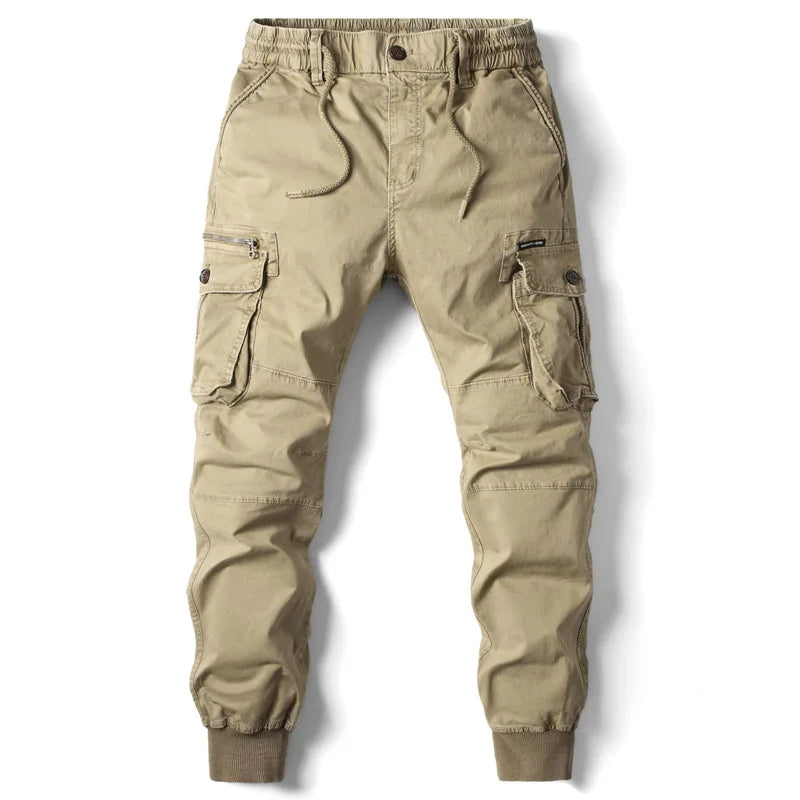 Herrenhose mit praktischen mehreren Taschen