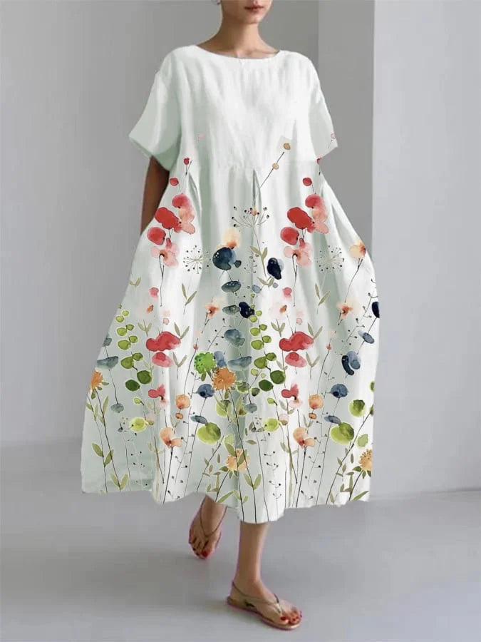 Kleid mit feinem Blumenmuster und Kontrasten