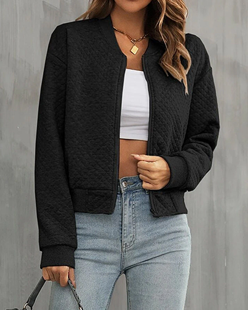 Kurze Damenjacke mit markanter Formgebung