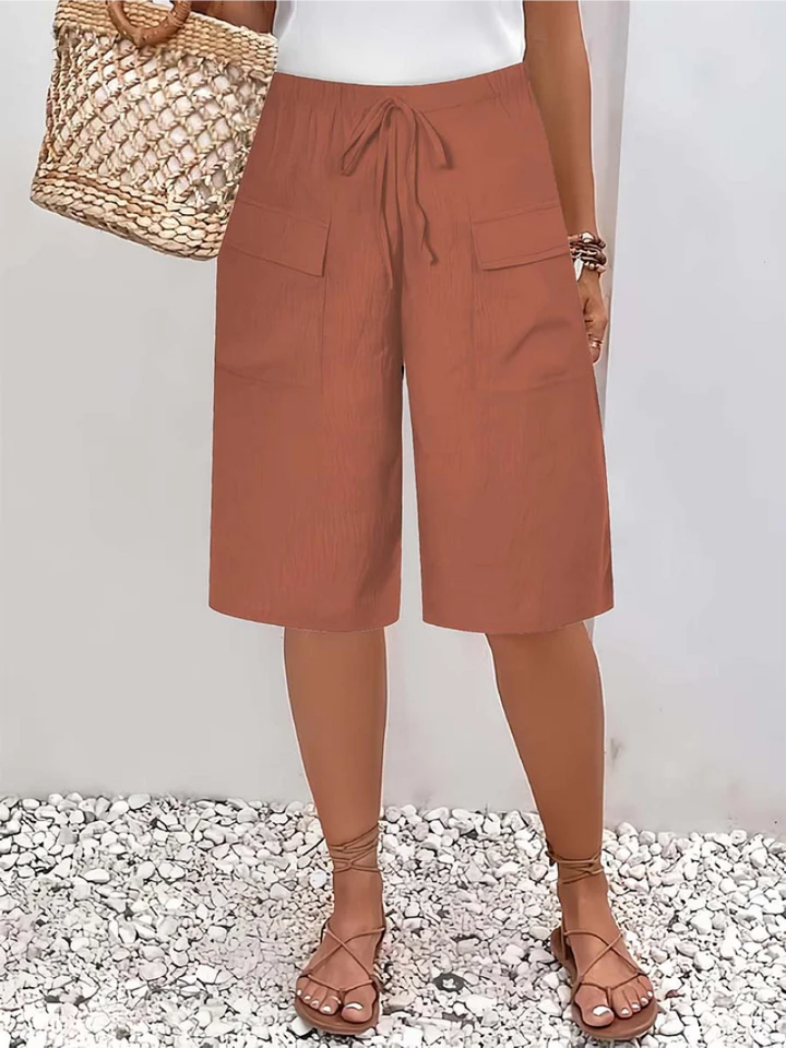 Kurze Hose mit weiter Form und lockerem Schnitt