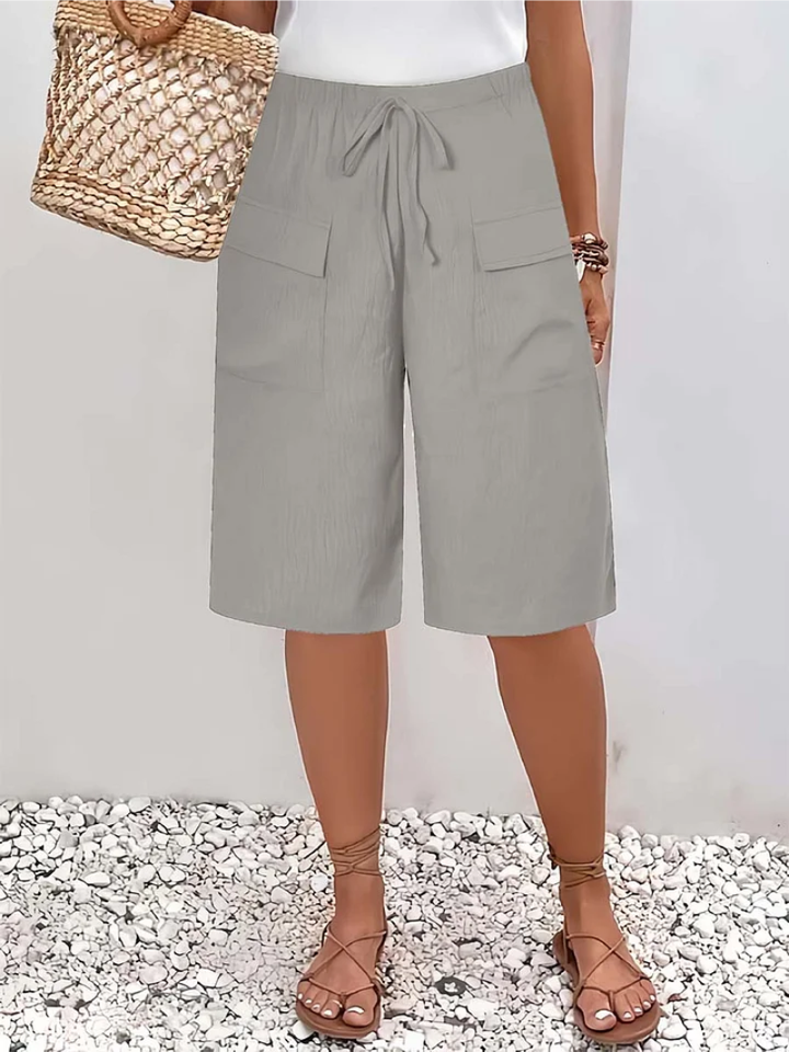 Kurze Hose mit weiter Form und lockerem Schnitt
