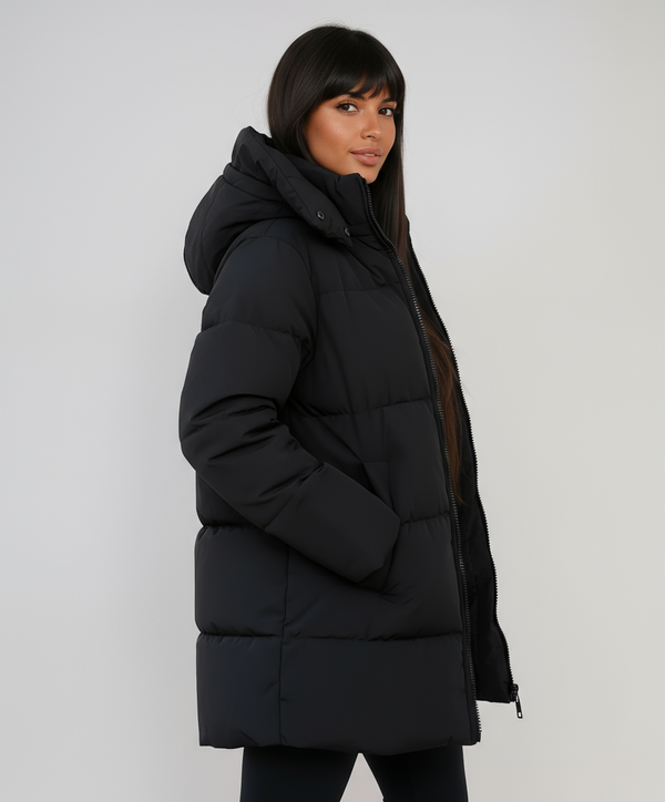 Lange Damen-Winterjacke mit zweckmäßiger Kapuze