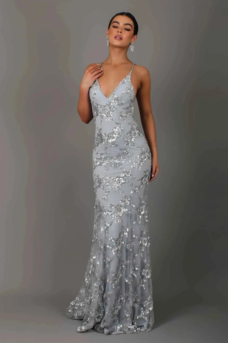 Langes Abendkleid mit offenem Rücken und Trägern