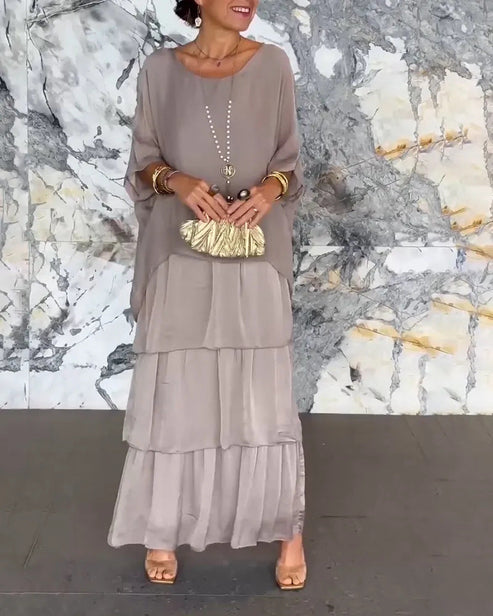Langes Damenkleid mit lockerer fliessender Form
