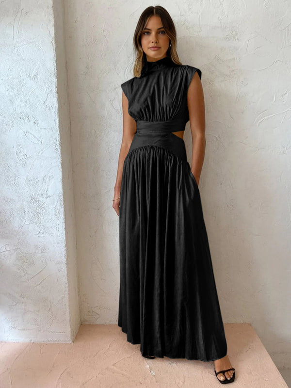 Langes Kleid mit Stehkragen und Aussparungen