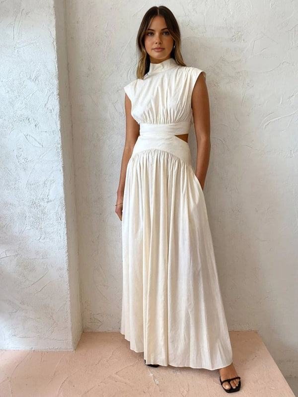 Langes Kleid mit Stehkragen und Aussparungen