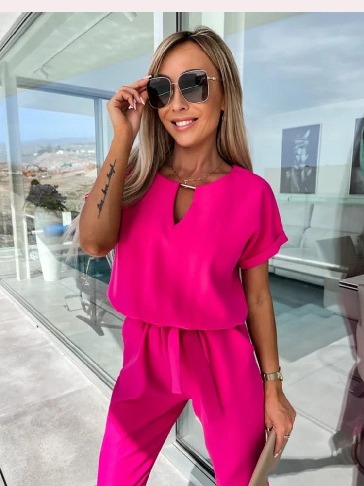 Locker geschnittener Jumpsuit mit kurzen Ärmeln