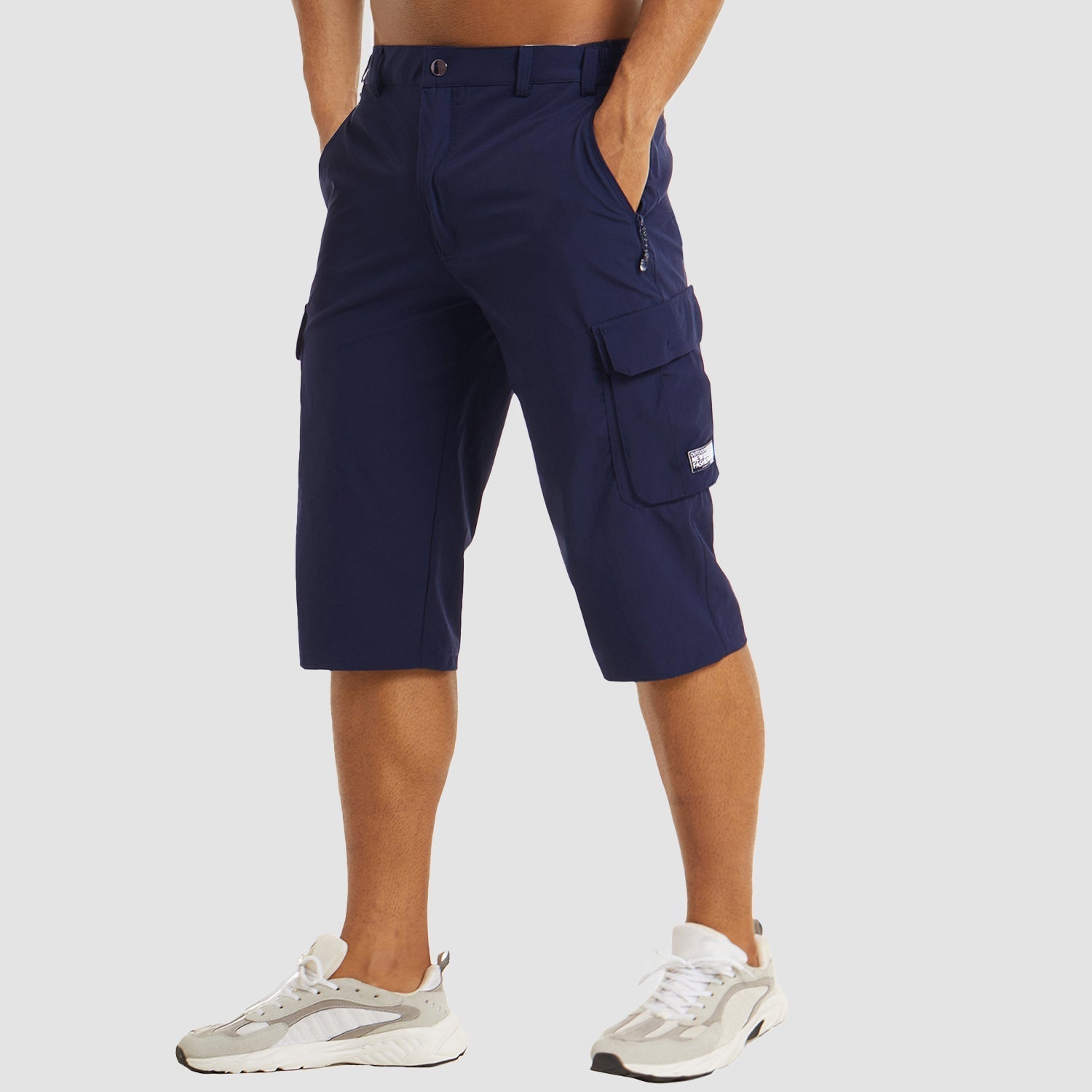 Kurze Herrenhose mit mehreren Taschen