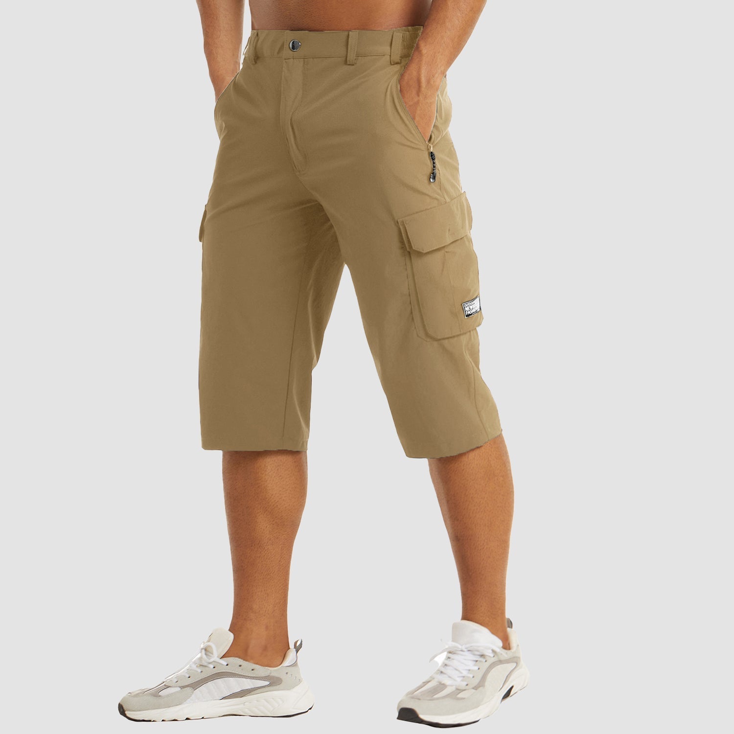 Kurze Herrenhose mit mehreren Taschen