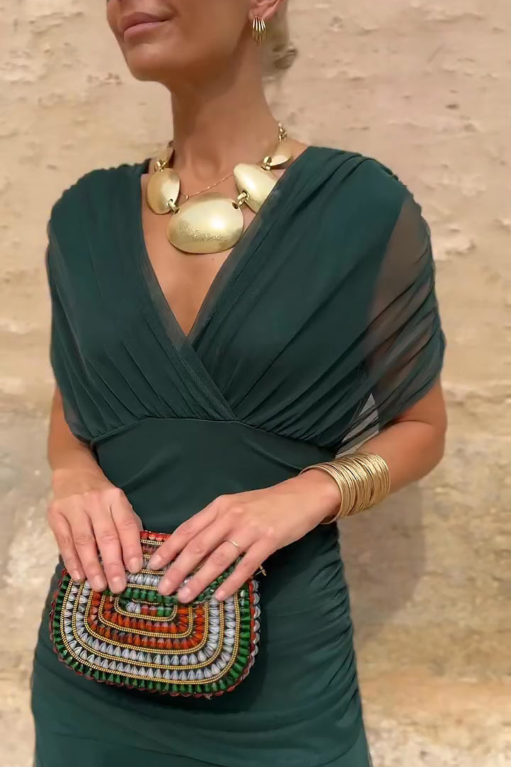 Maxi Kleid mit V-Ausschnitt und fließender Form