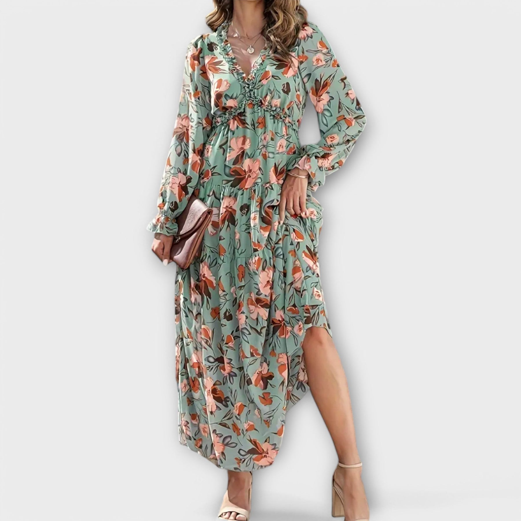 Langes Kleid mit Blumenmuster und Rüschen