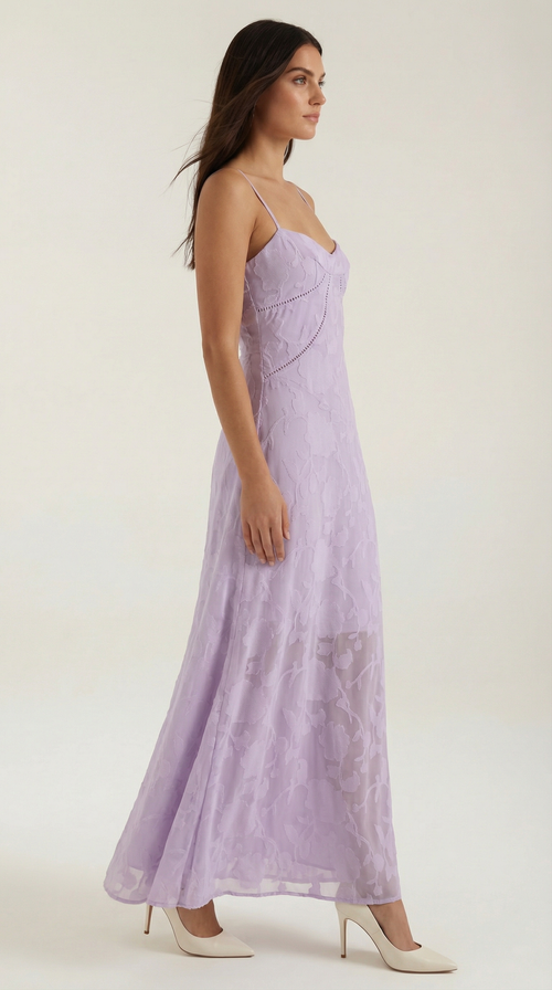 Maxikleid mit feinem Muster und schmalen Trägern