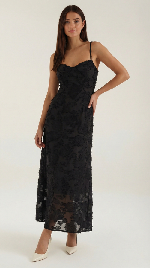 Maxikleid mit feinem Muster und schmalen Trägern