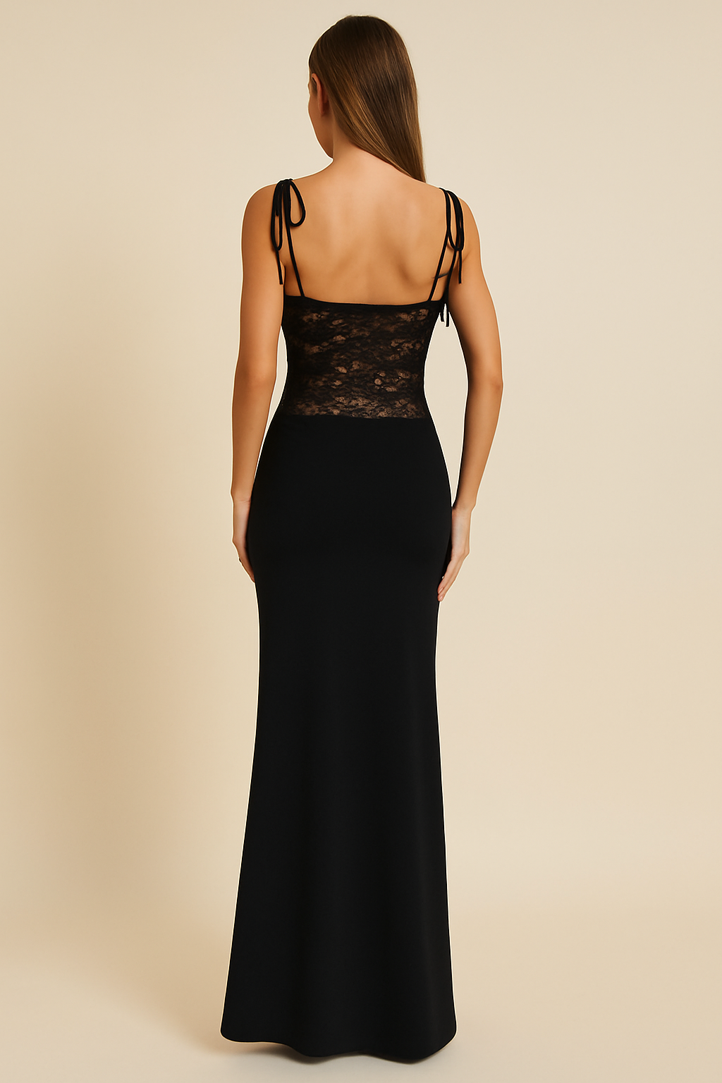 Maxikleid mit schmalen Trägern und eleganter Form