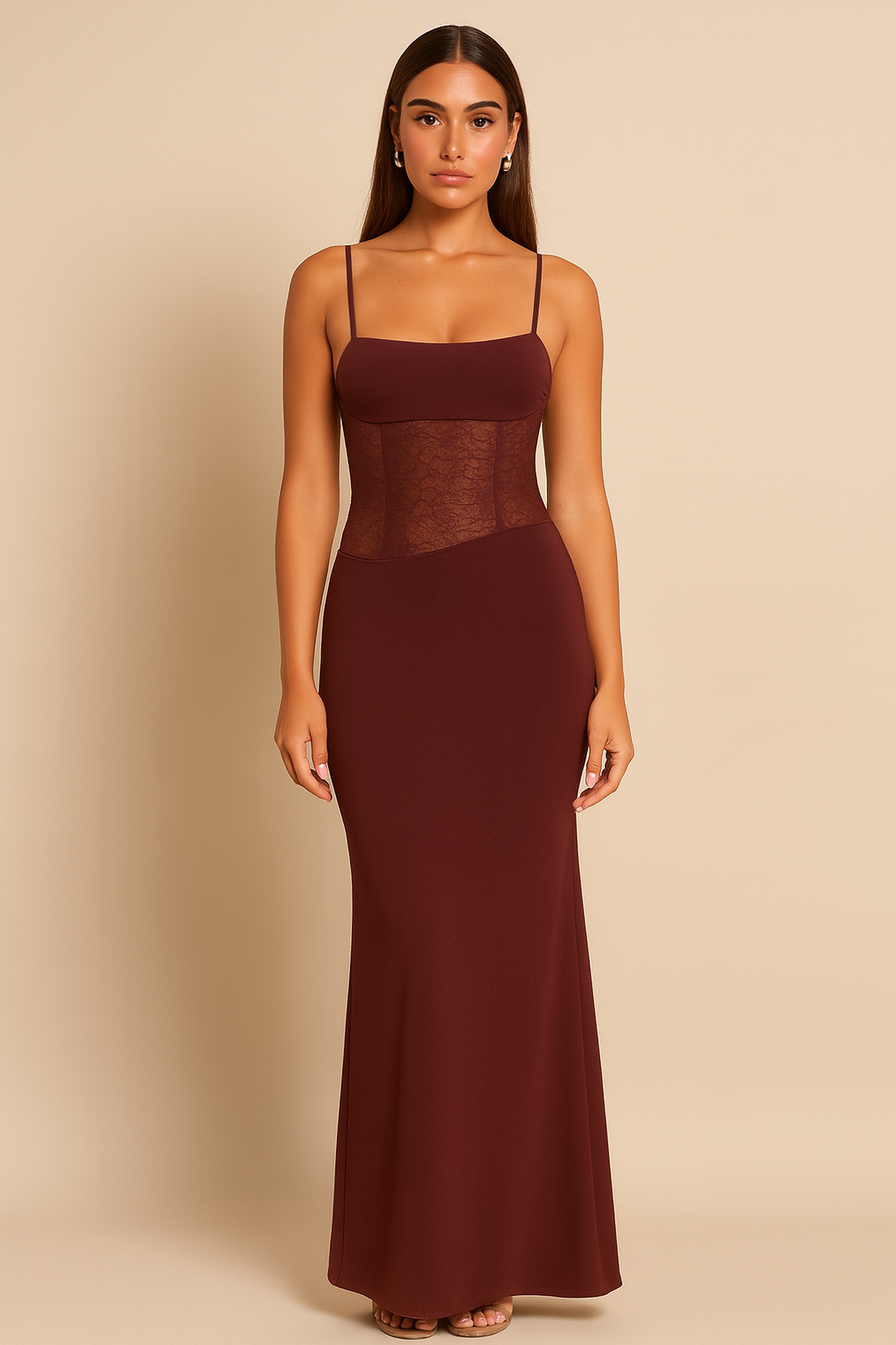 Maxikleid mit schmalen Trägern und eleganter Form
