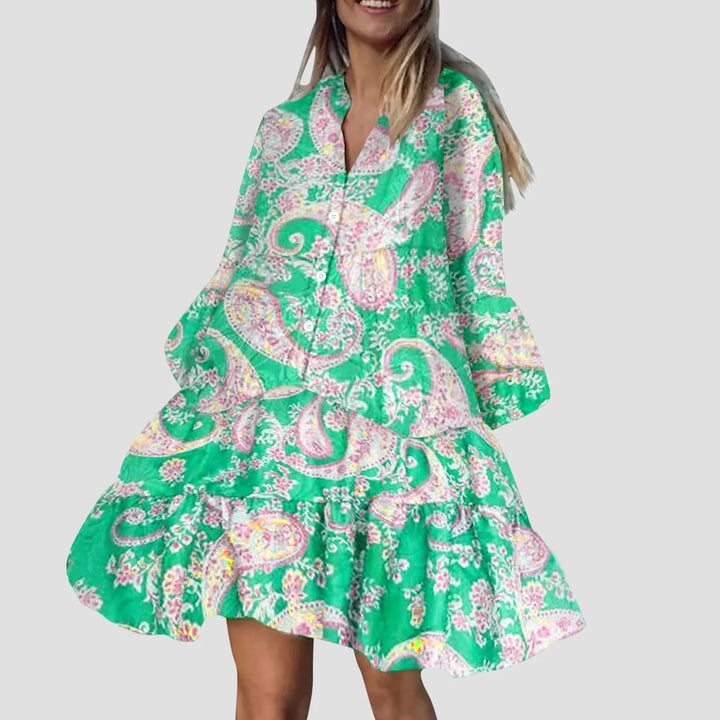 Kurzes Strandkleid mit verspieltem Muster