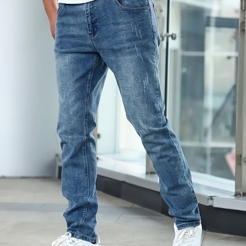 Sommerliche kurze Herrenhose mit unaufgeregter Ausstrahlung