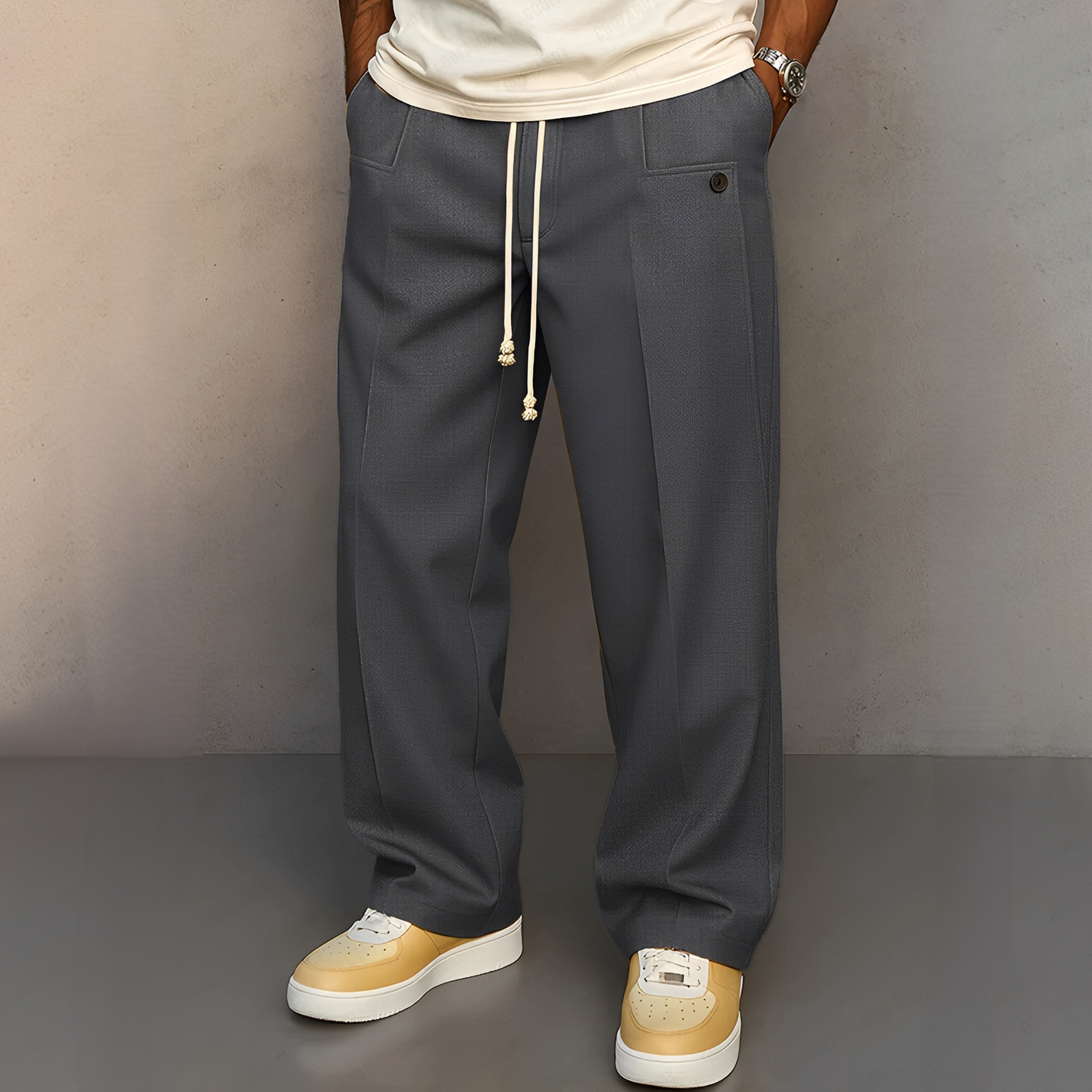 Herren Hose mit geradem Verlauf und markanten Merkmalen