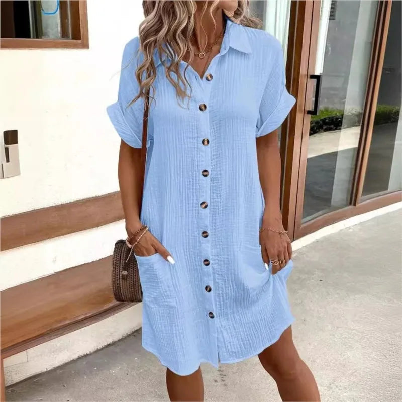 Sommerkleid mit Knöpfen und kurzen Ärmeln
