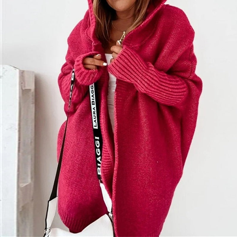 Stilvolle Damen Strickjacke mit Kapuze