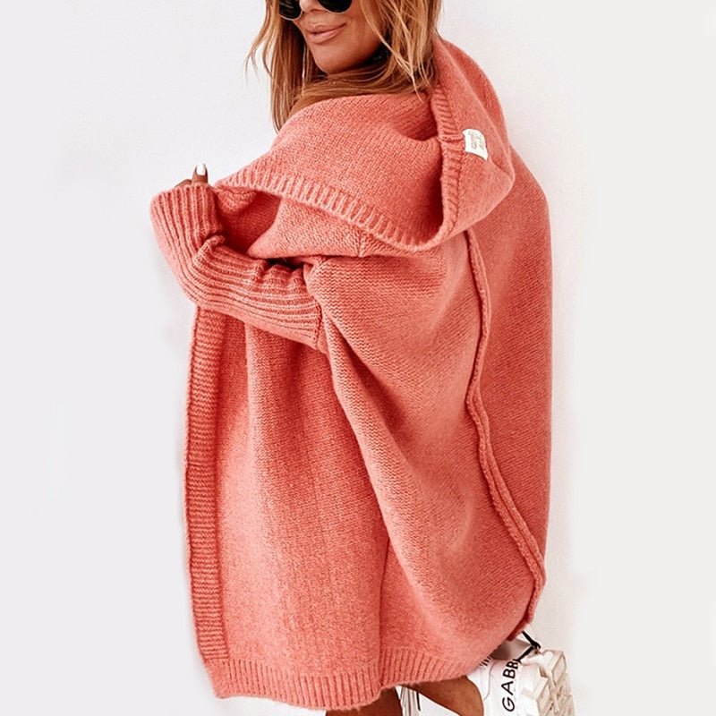 Stilvolle Damen Strickjacke mit Kapuze