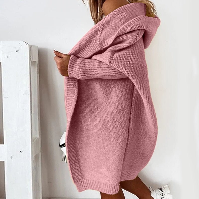 Stilvolle Damen Strickjacke mit Kapuze