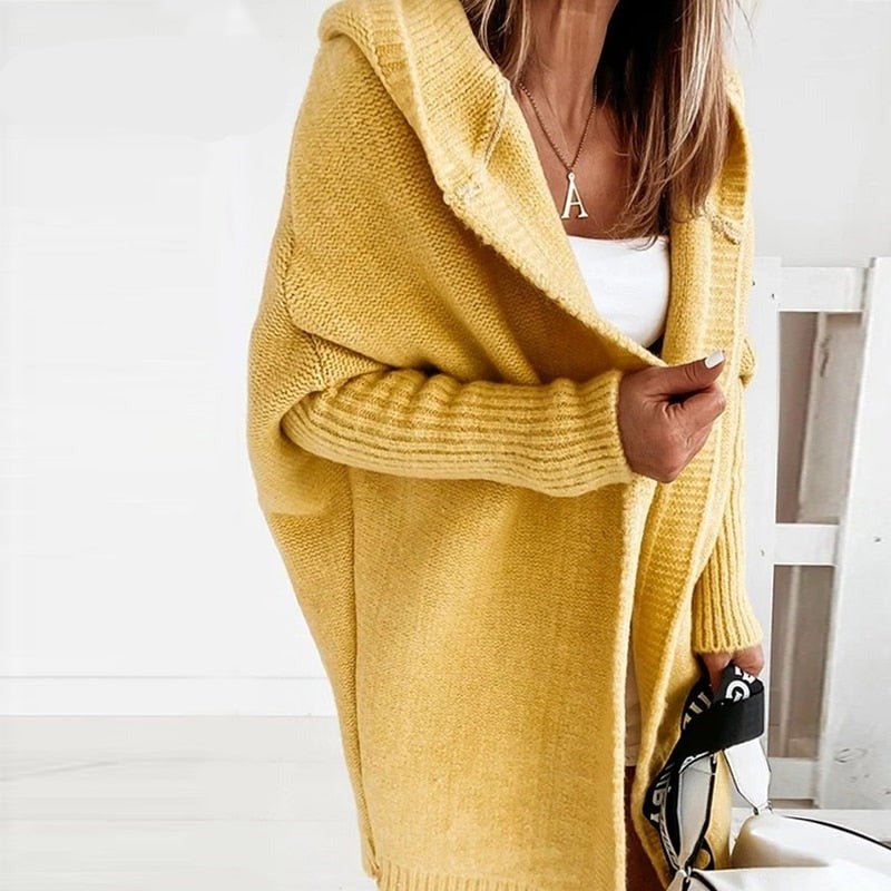 Stilvolle Damen Strickjacke mit Kapuze