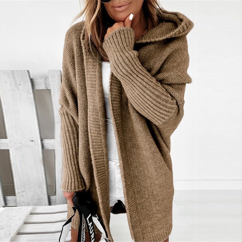 Stilvolle Damen Strickjacke mit Kapuze