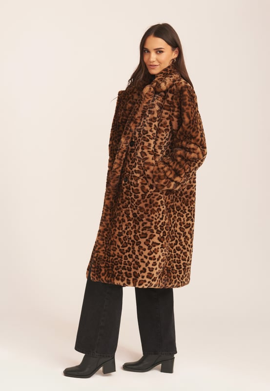 Stilvoller Damen Mantel mit Leopardenmuster