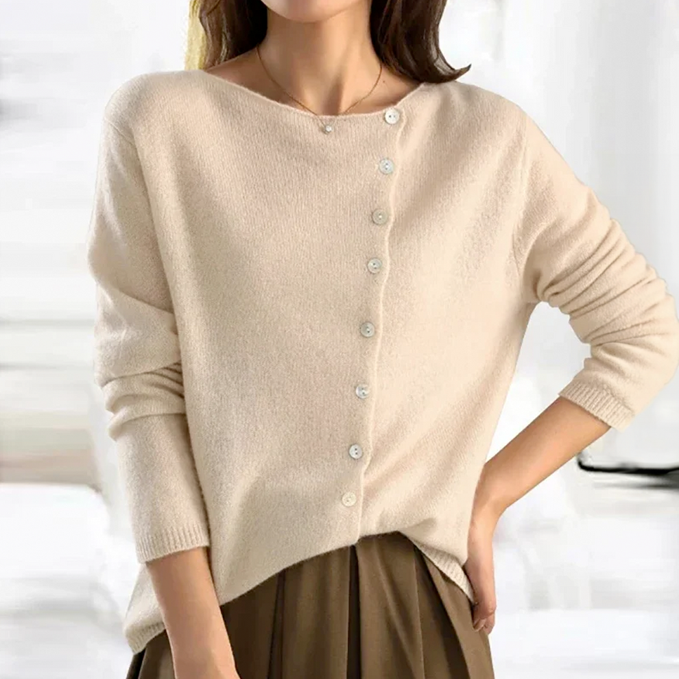 Stilvoller Damen Pullover mit diagonalen Knöpfen