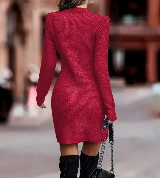 Vornehmes Damenkleid mit langen Ärmeln